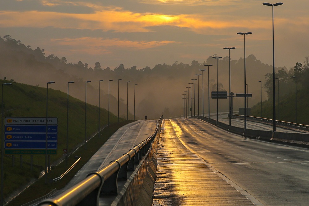 The Deserted Federal Highway during Covid-19 Pandemic